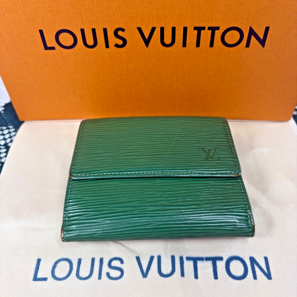 Authentic Louis Vuitton Green Epi Leather LV Embossed Logo Trifold Wallet Gift